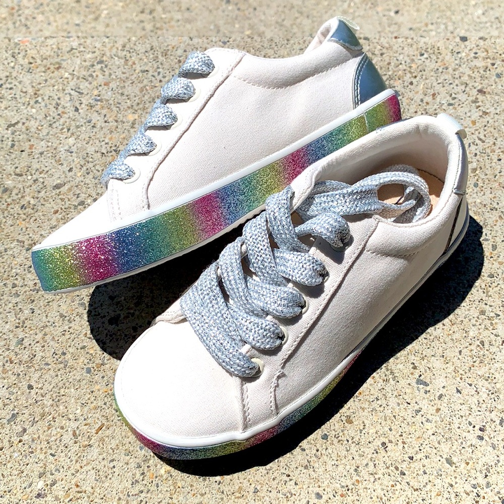 Gap sneakers NWOT little girls sz12